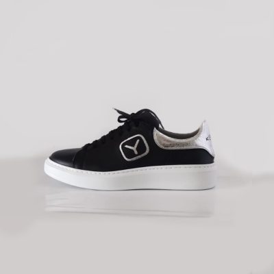 ΑΝΑΤΟΜΙΚΑ ΠΑΠΟΥΤΣΙΑ KYANA -  ΜΑΥΡΑ ΜΕ ΑΣΗΜΙ ΛΕΠΤΟΜΕΡΕΙΑ