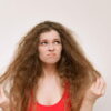 Τα καλύτερα Anti-Frizz προϊόντα μαλλιών από Herboria Max